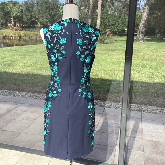 Lela Rose Vine Embroidered Sheath Dress in Navy Blue with Teal, Size 6 - Picture 5 of 14